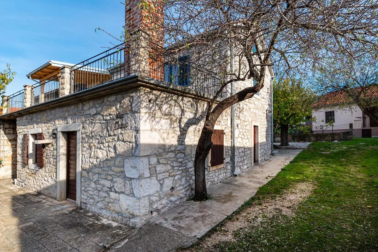Holiday home Ferienhaus Kuca Marija - Traditionelles Steinhaus Bei Zadar Debeljak
