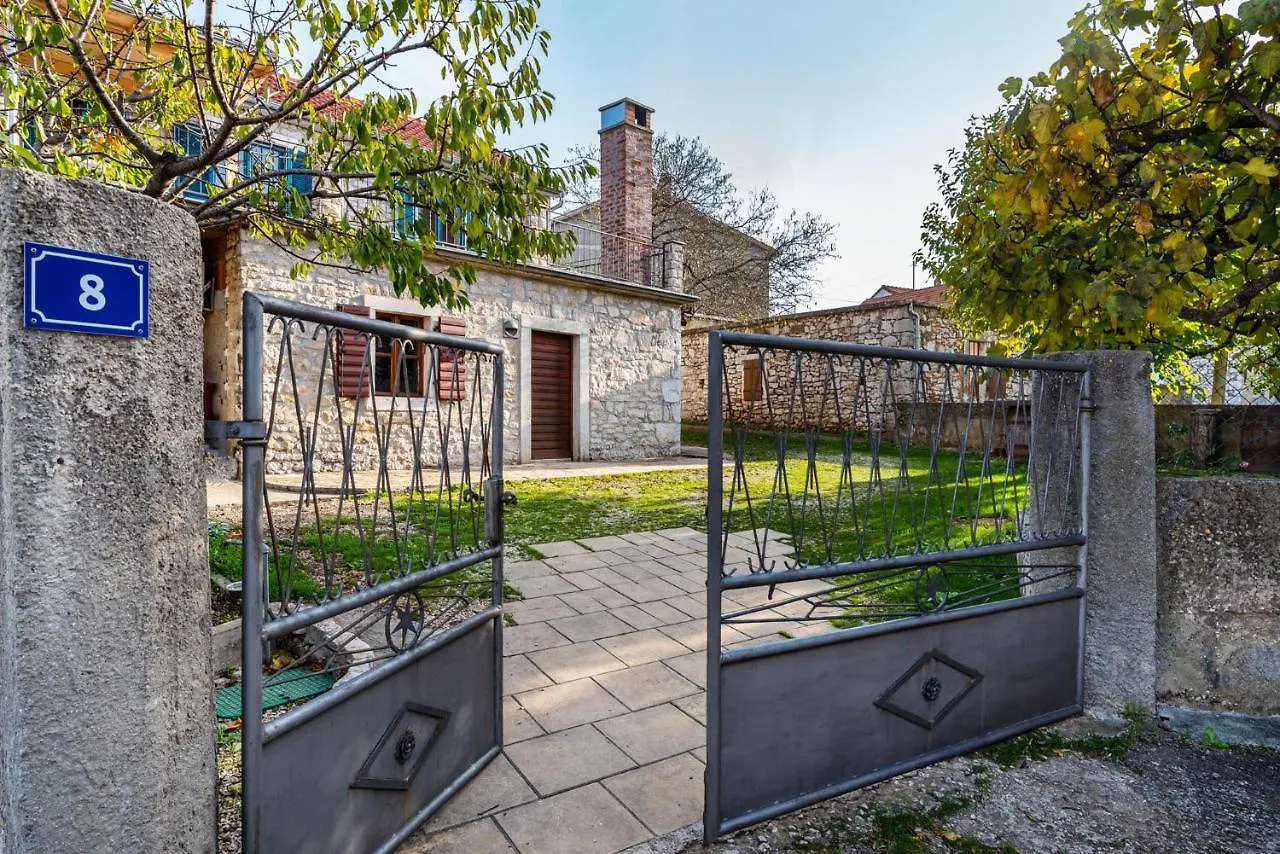Holiday home Ferienhaus Kuca Marija - Traditionelles Steinhaus Bei Zadar Debeljak Croatia